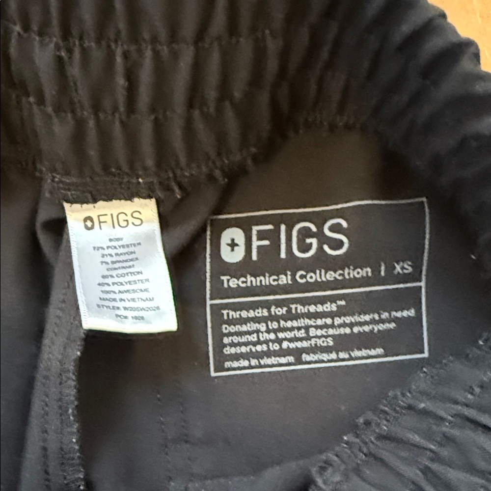 Figs Black Jogger Pants - Picture 3 of 4